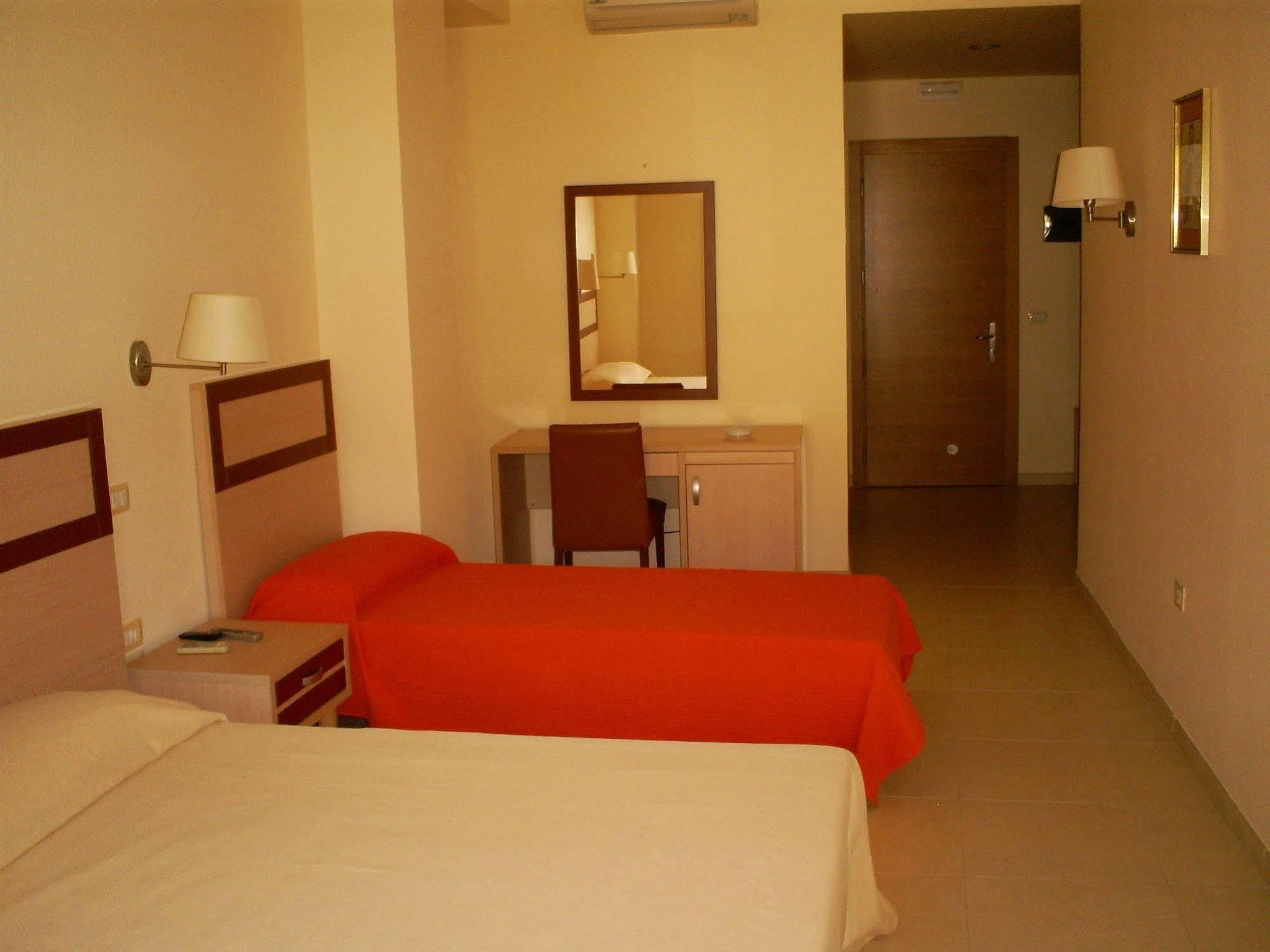 Milomax Hotel